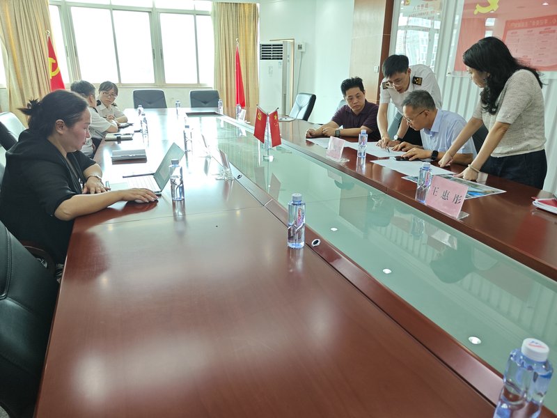 260714市商务局到凤岗车检场调研多业态出口“先查验后装运”集拼业务监管改革工作2.jpeg